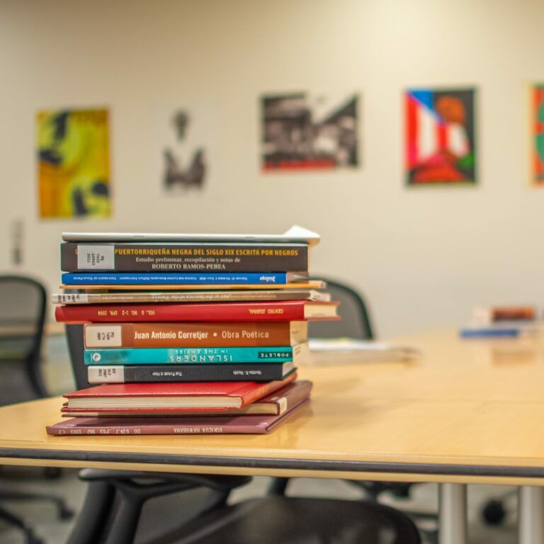 Photo of the Centro Library Reading Room